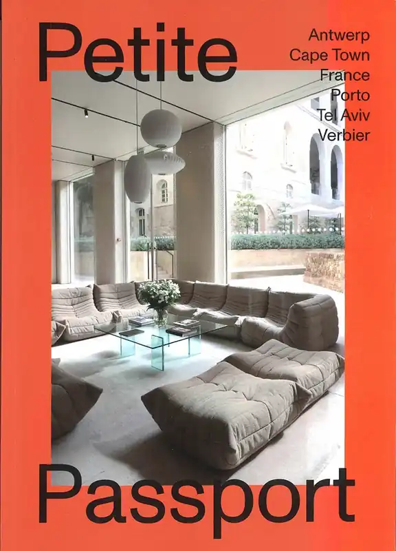 Petite passport 1. Antwerp Cape Town France Porto Tel Aviv Verbier Seizoensaanbieding
