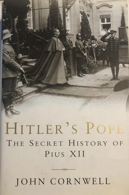 Voordeelprijs Hitler's Pope